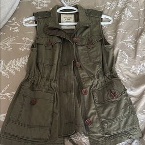 Abercrombie & Fitch Women's Khaki Utility Vest